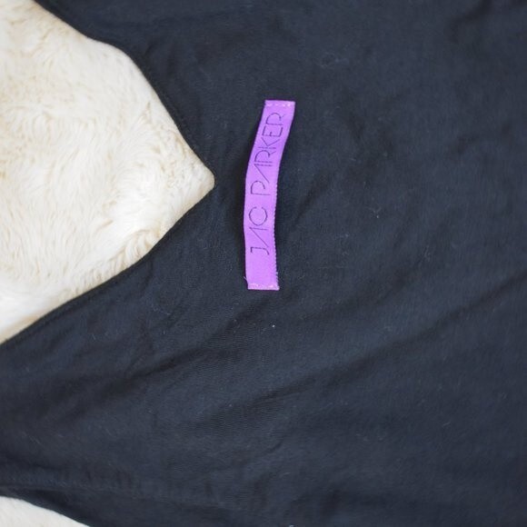 Jac Parker Sleeveless Blouse Size Medium Black Scrunched Tank Top - Picture 6 of 6